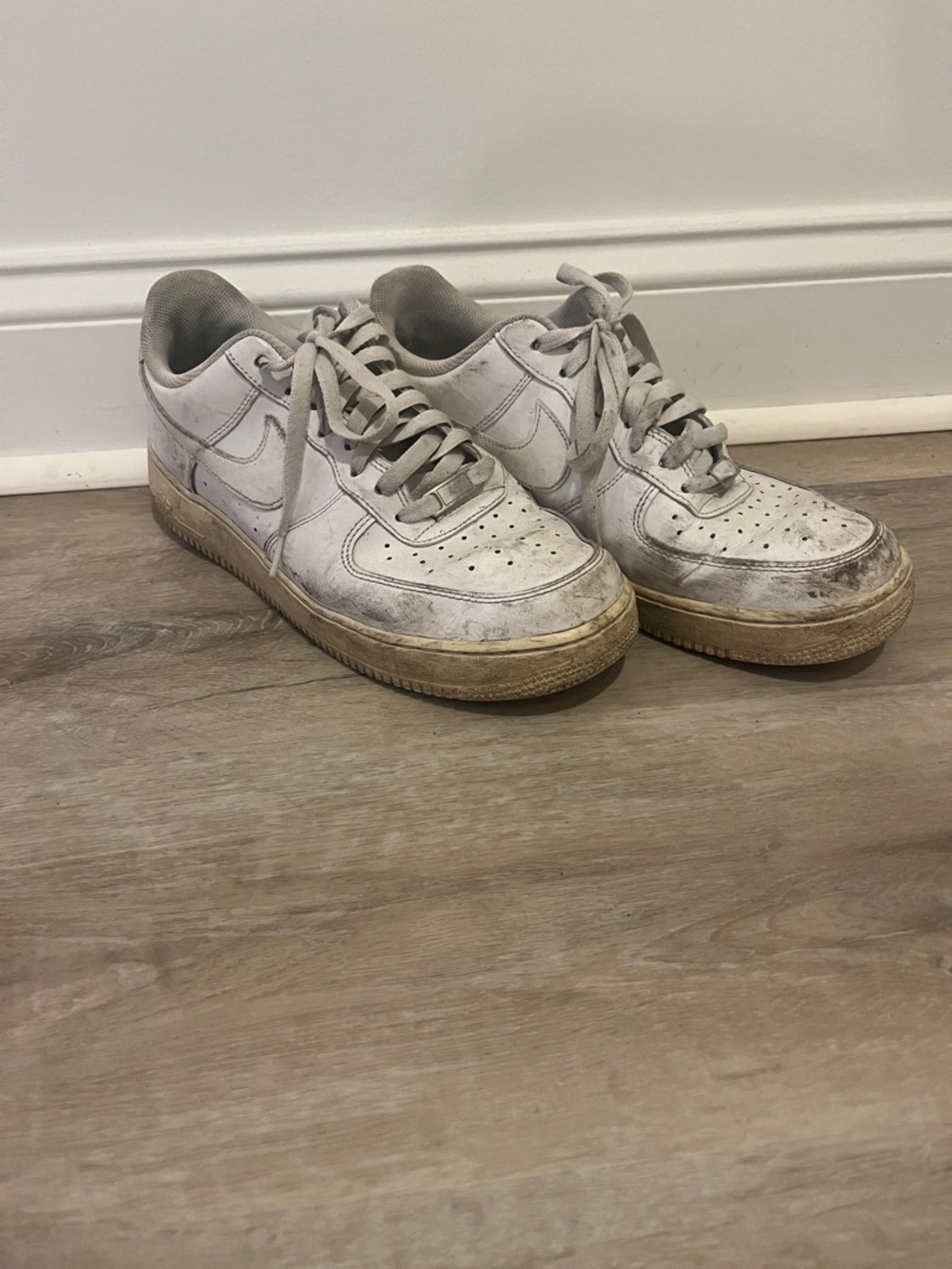 Nike Men's White and Tan Low-Top Sneakers